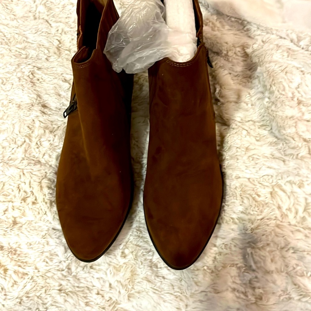 Ankle boots